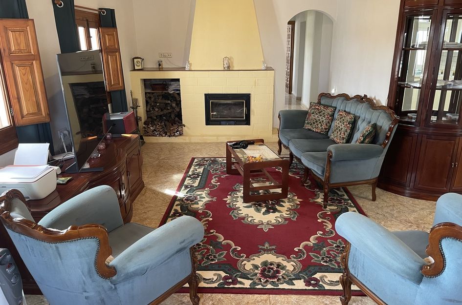 Villa in Montisol