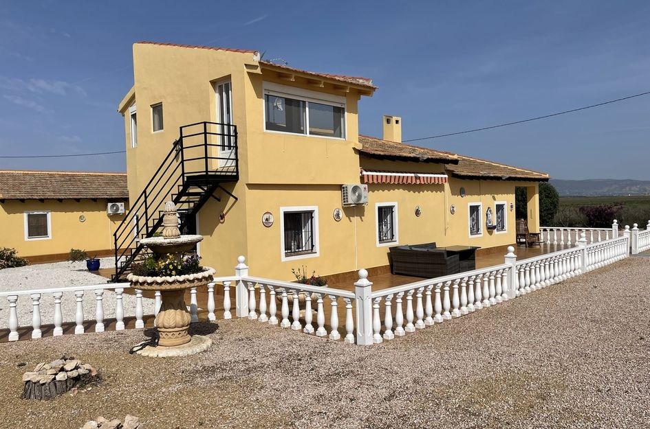 Villa in Montisol
