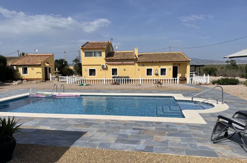 Villa in Montisol