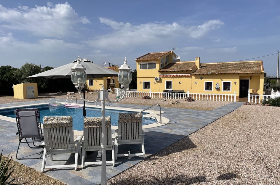 Villa in Montisol