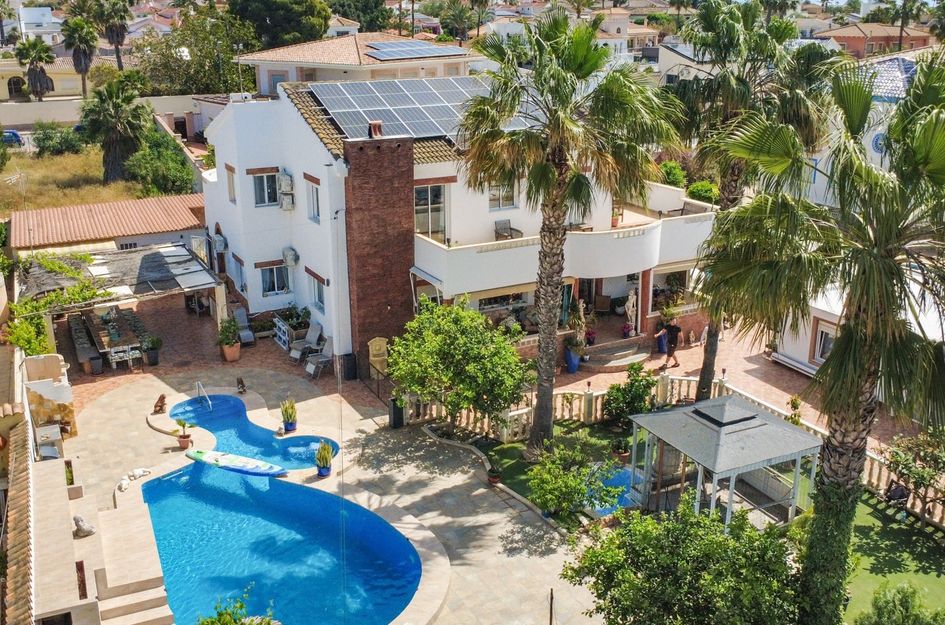 Villa in Quesada