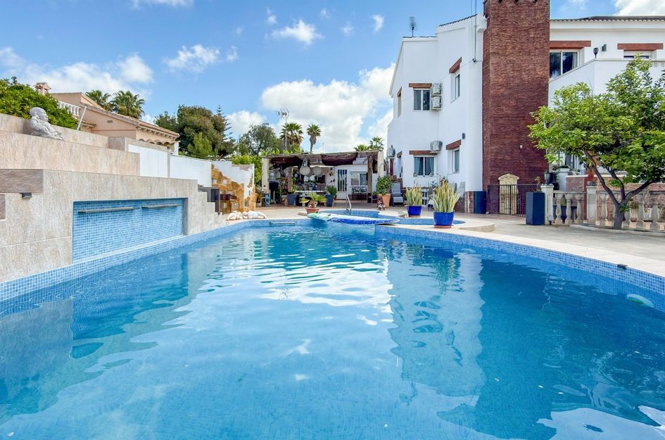 Villa in Quesada