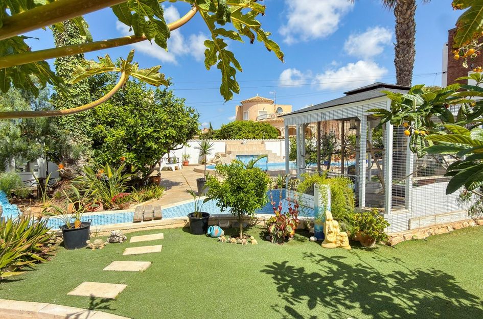 Villa in Quesada