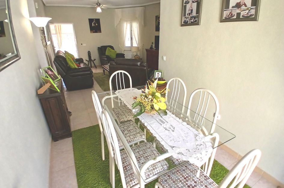 Villa in Res. Las Filipinas