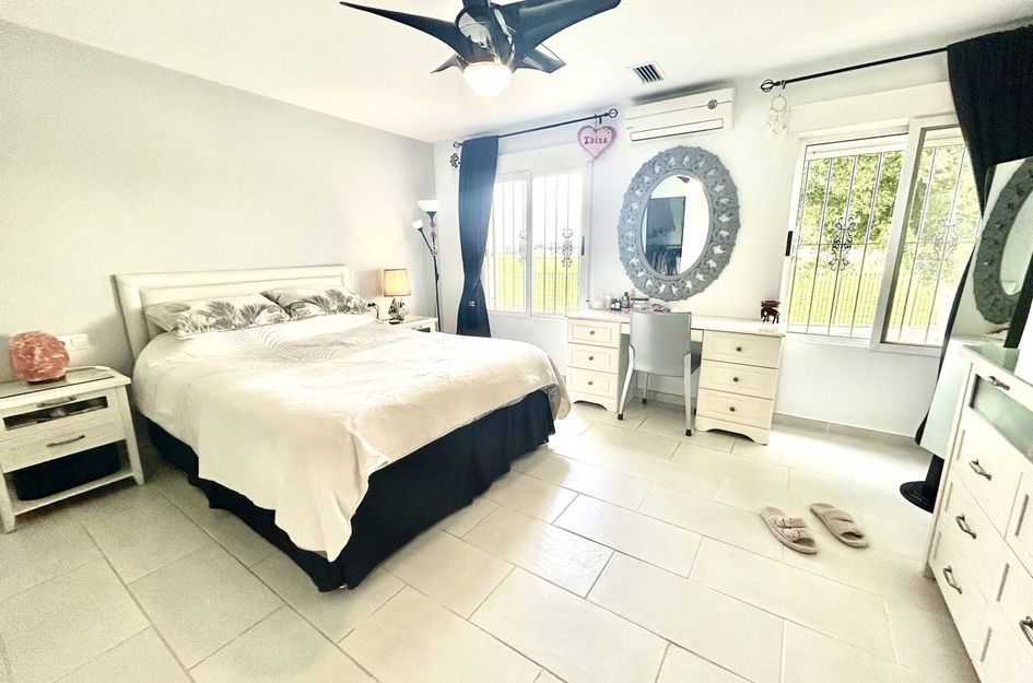 Villa in Catral