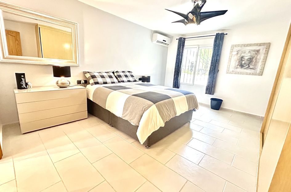 Villa in Catral