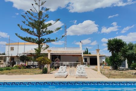 Villa in Los Montesinos