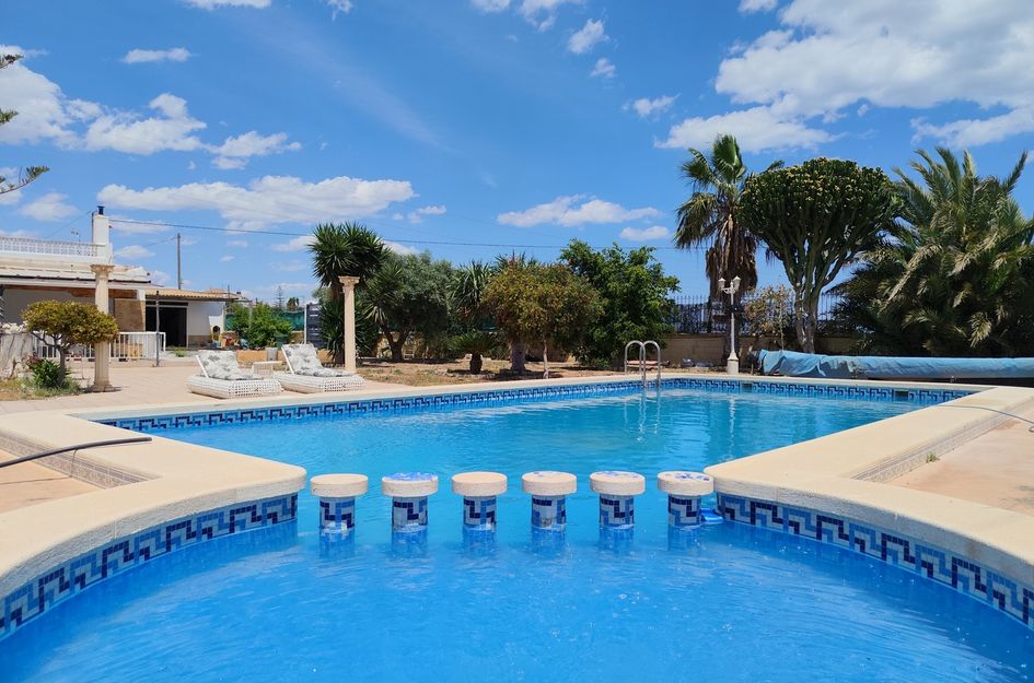Villa in Los Montesinos