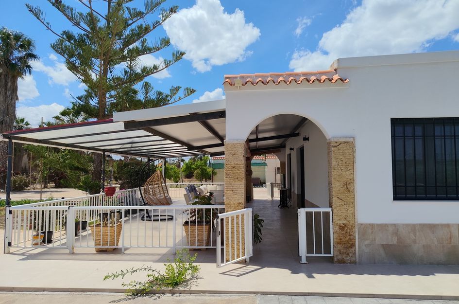 Villa in Los Montesinos