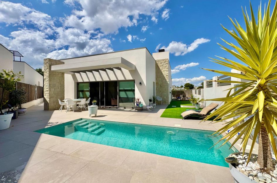 Villa in Res. Las Filipinas