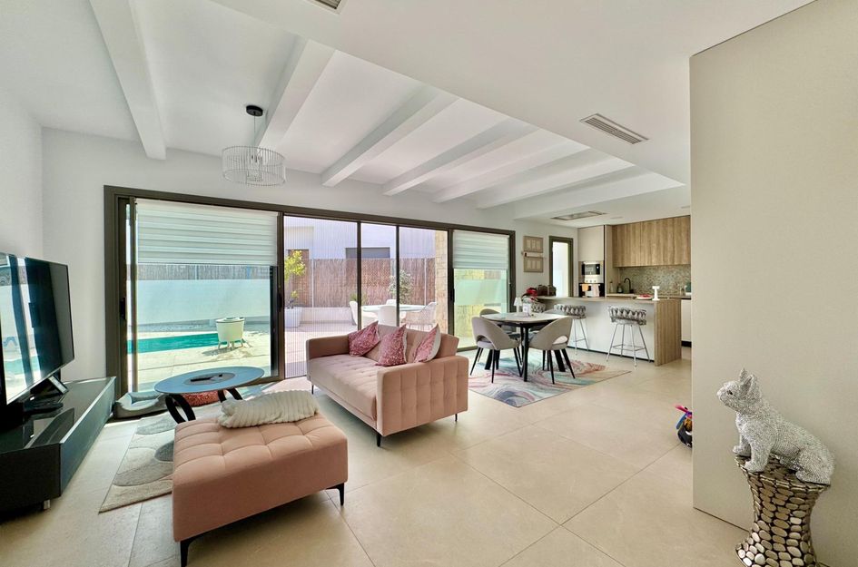 Villa in Res. Las Filipinas
