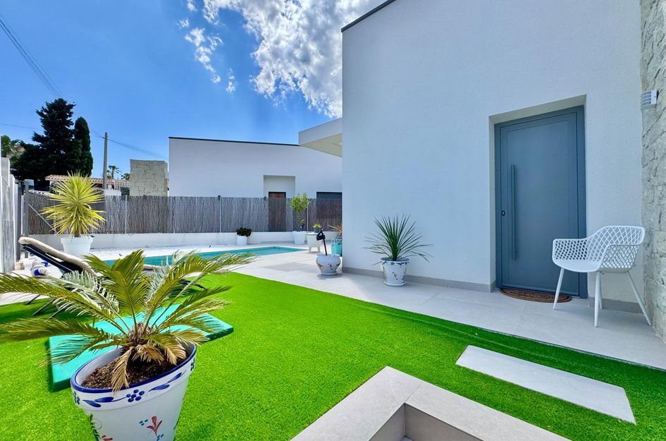 Villa in Res. Las Filipinas