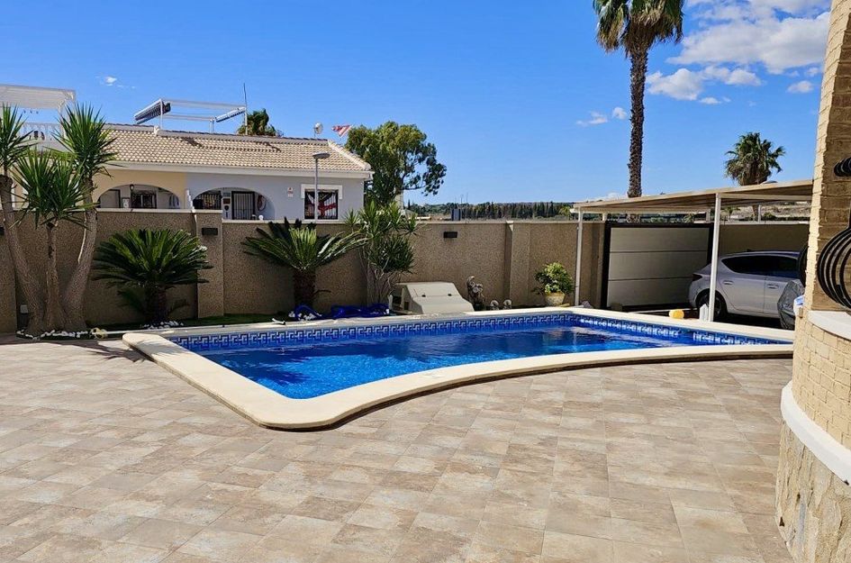 Villa in Urbanización Monteazul