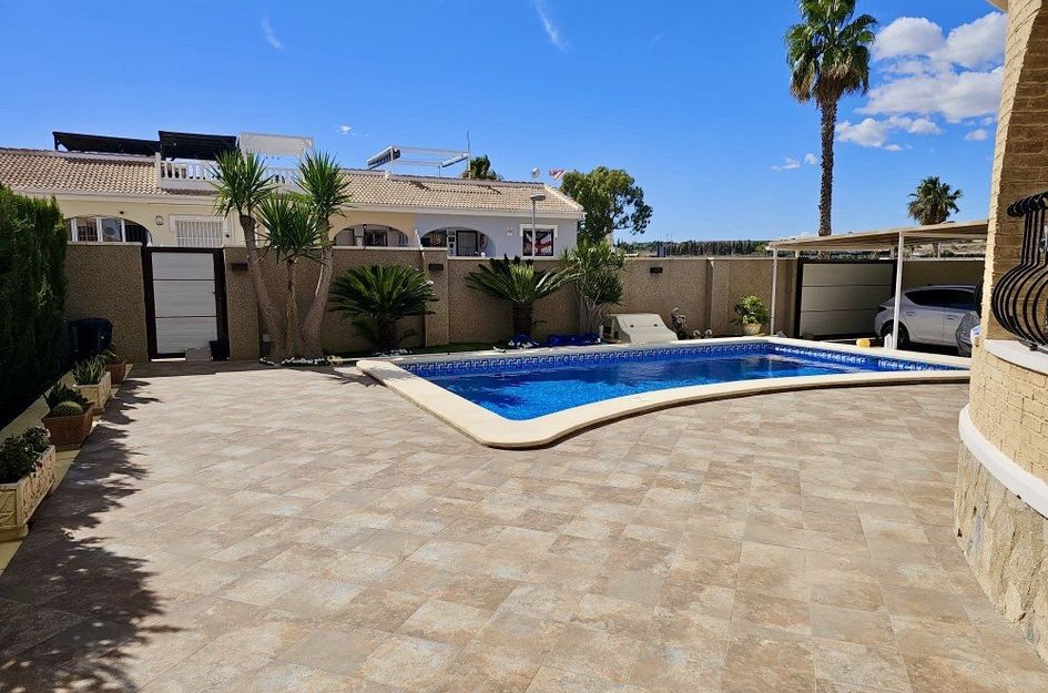 Villa in Urbanización Monteazul
