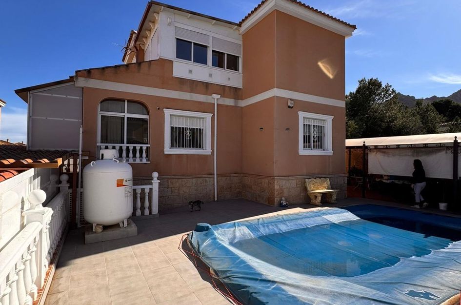 Villa in Miranda