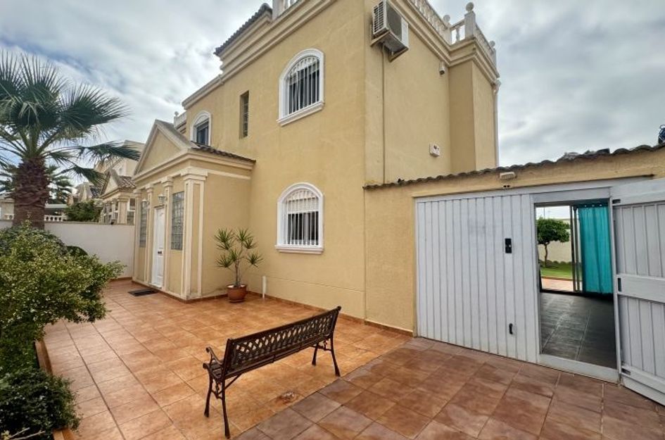Villa in Torrevieja