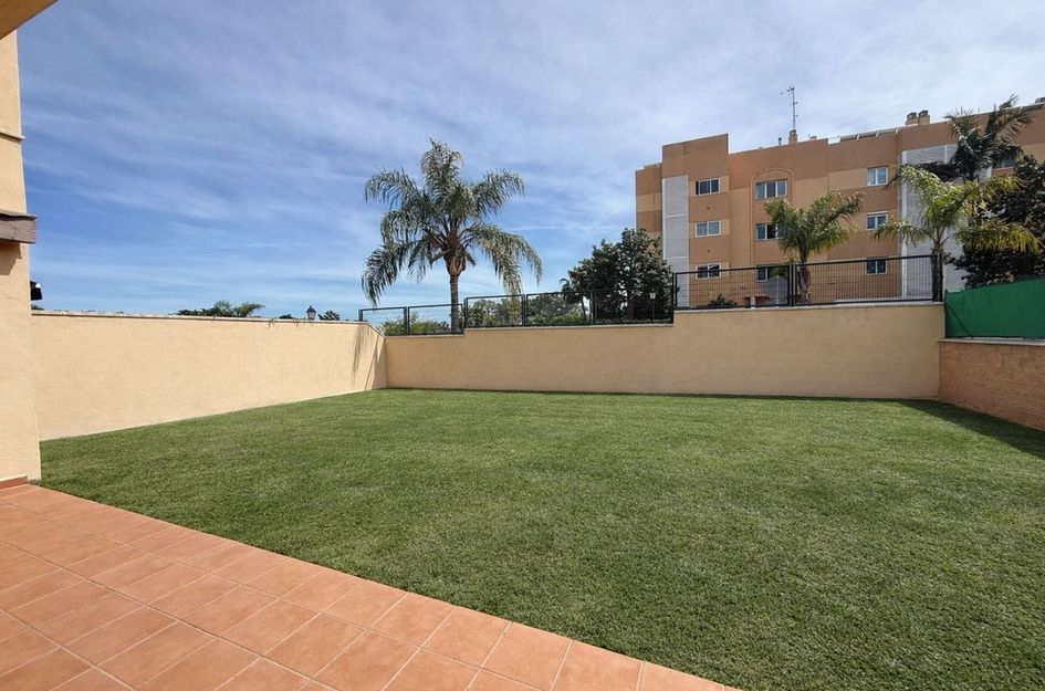 Appartement in Urbanización Puerto de Estepona