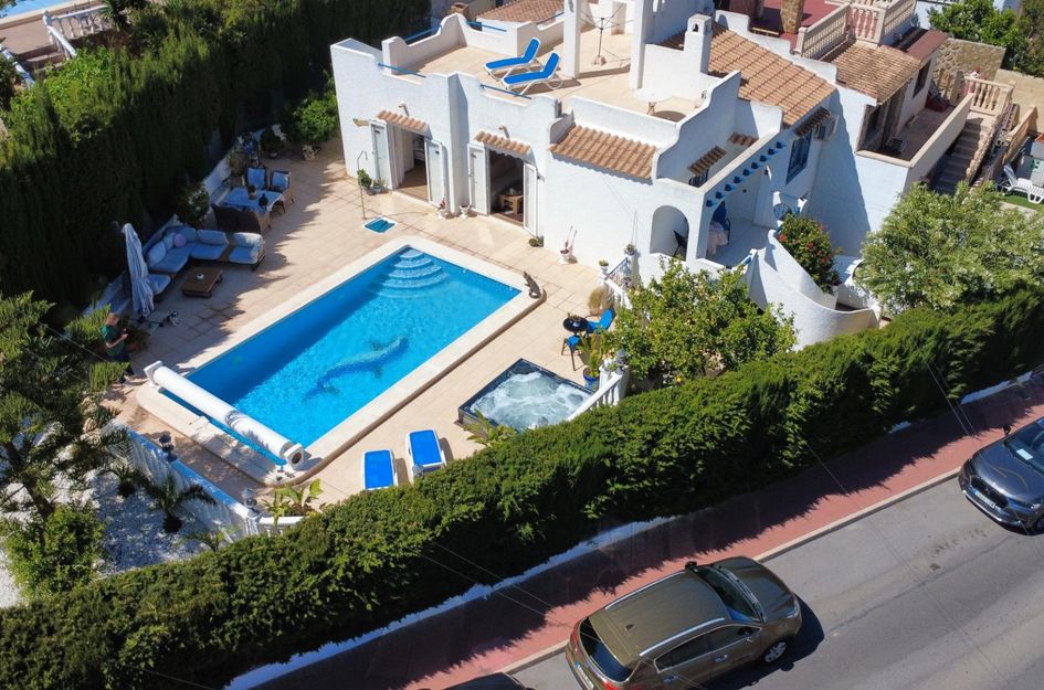 Halfvrijstaand in Torrevieja