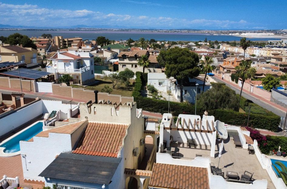 Halfvrijstaand in Torrevieja