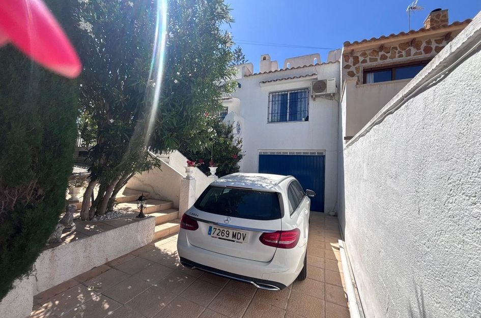 Halfvrijstaand in Torrevieja