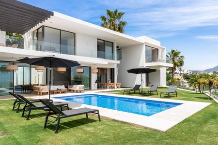 Villa in Cortés