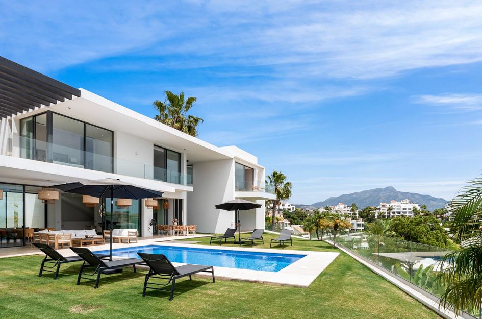 Villa in Cortés