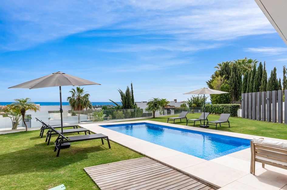 Villa in Cortés
