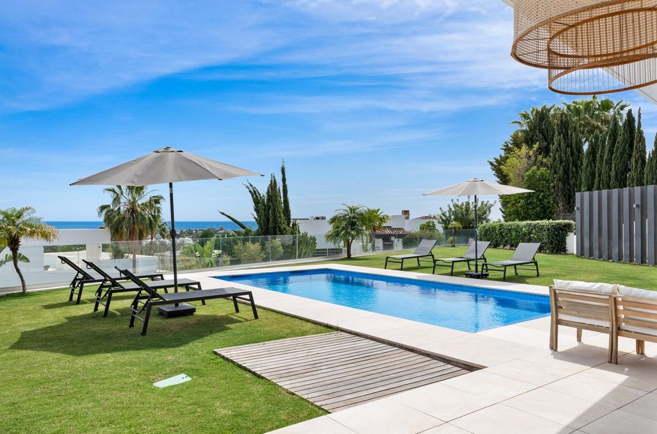 Villa in Cortés