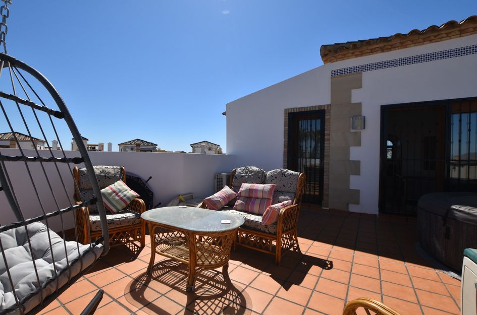 Villa in Castillo de Montemar