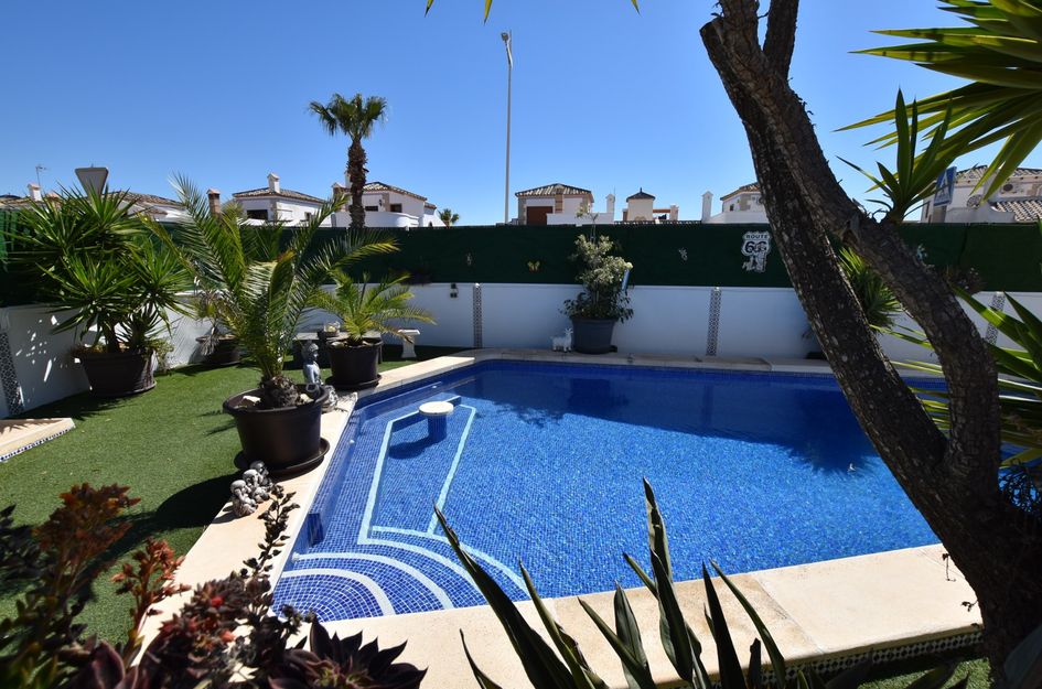 Villa in Castillo de Montemar