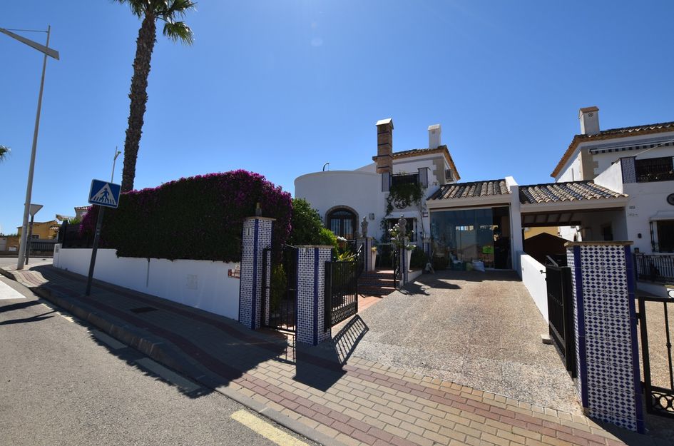 Villa in Castillo de Montemar