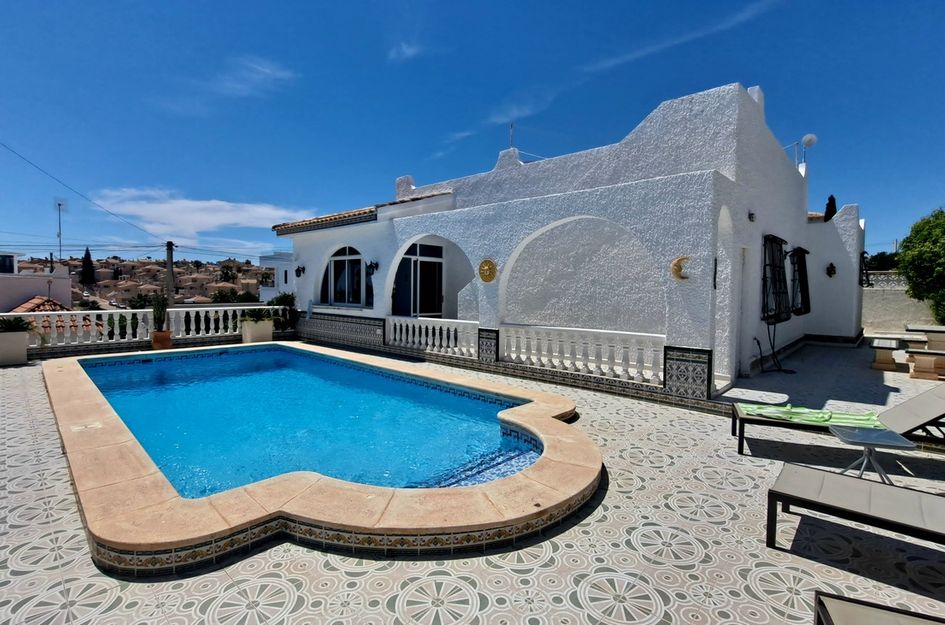 Villa in San Miguel de Salinas