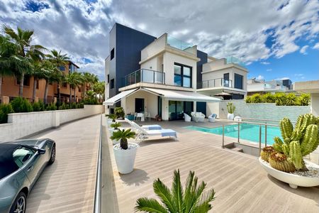 Villa in San Miguel de Salinas