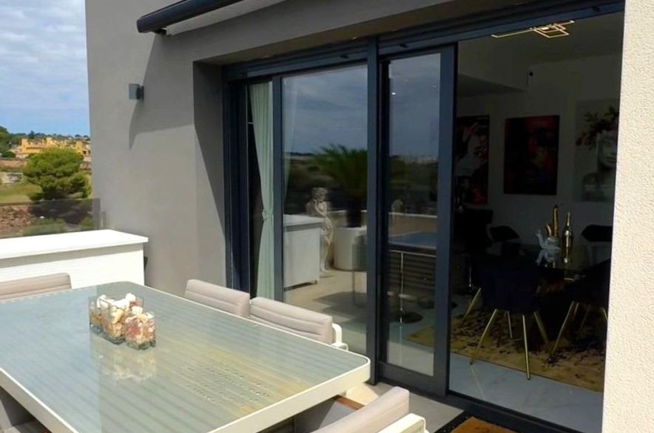 Penthouse in Punta Prima