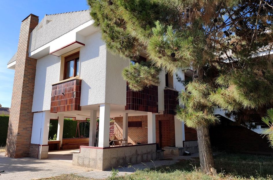 Villa in Santiago de la Ribera