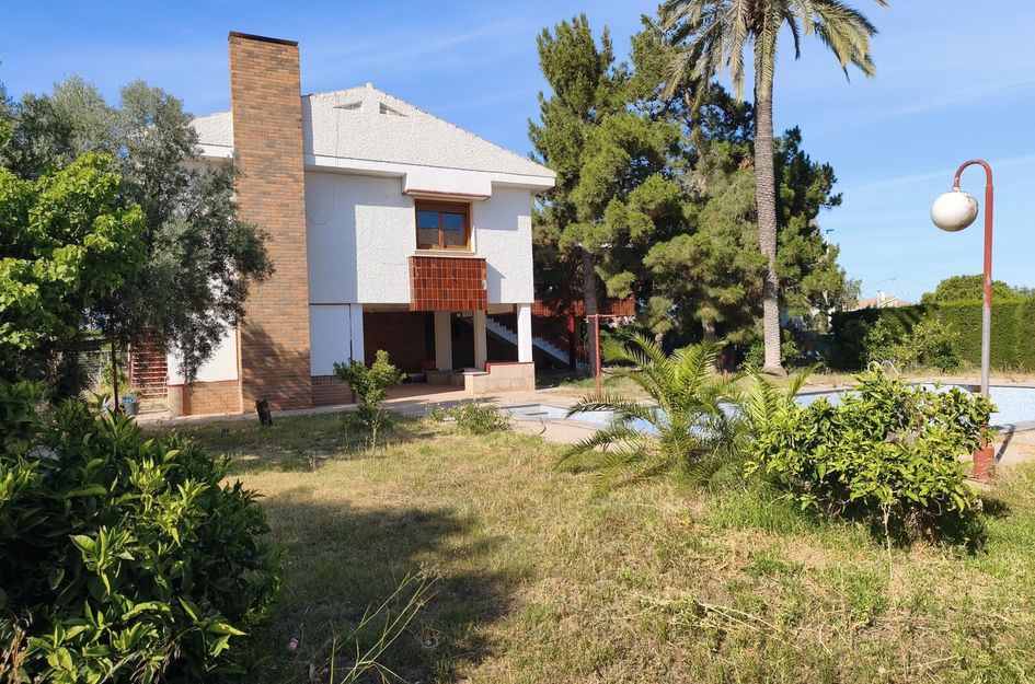 Villa in Santiago de la Ribera