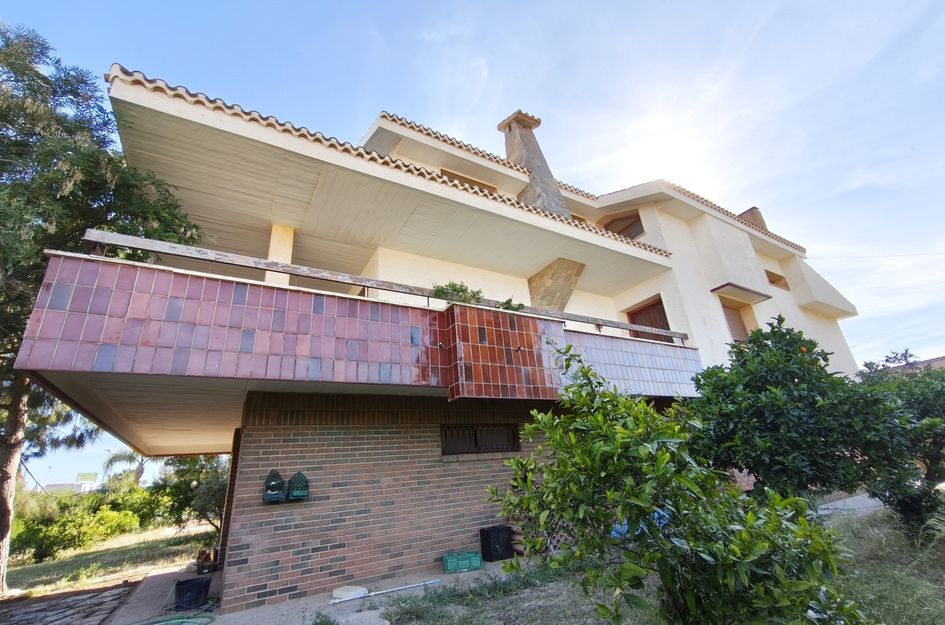 Villa in Santiago de la Ribera