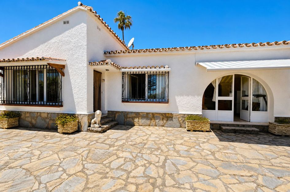 Villa in Puerto de la Duquesa