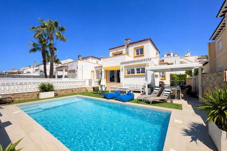 Villa in Villamartin