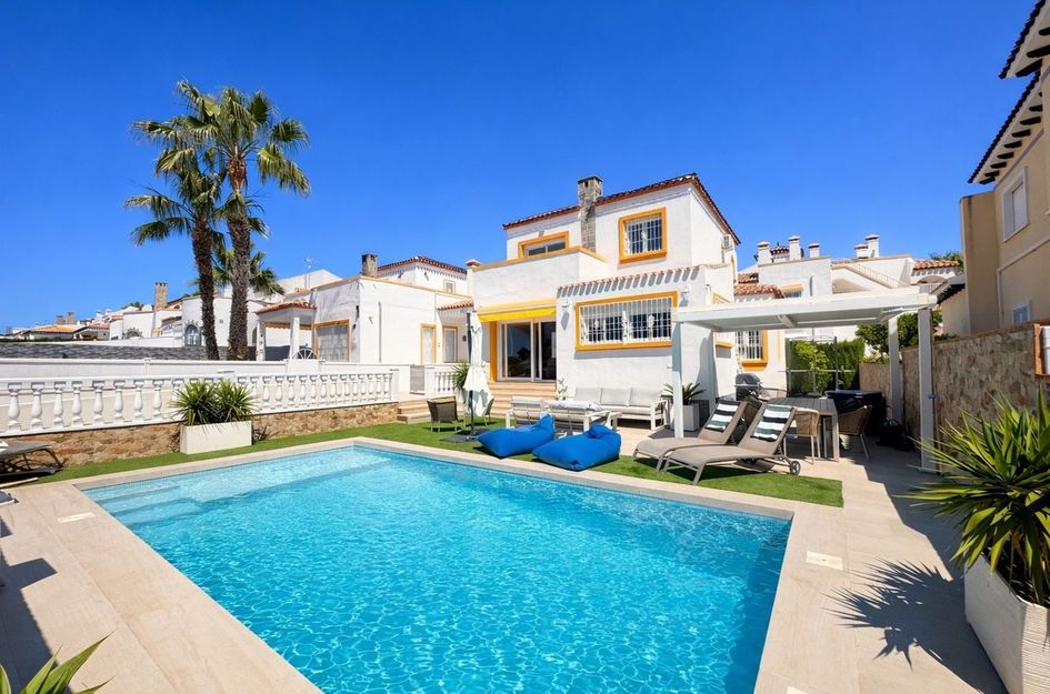 Villa in Villamartin