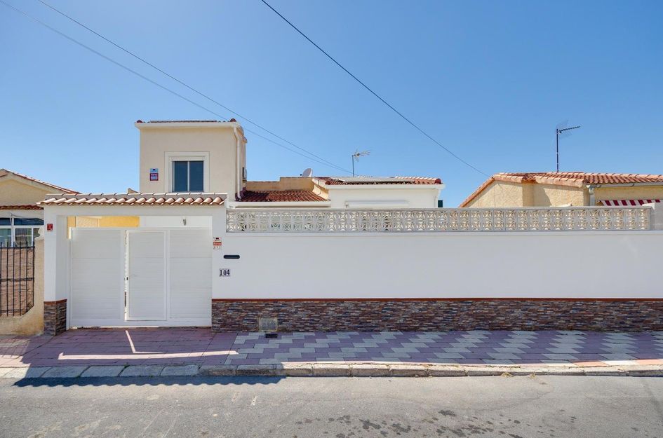Villa in La Marina