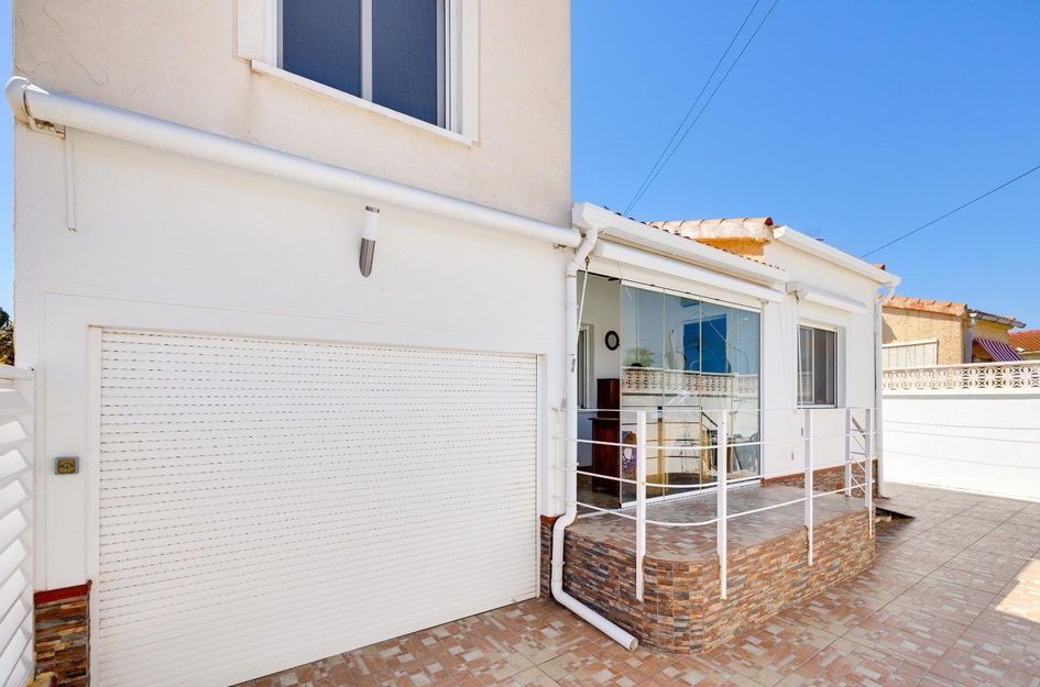 Villa in La Marina