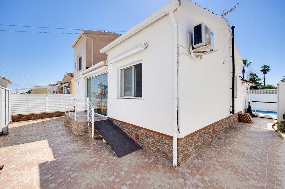 Villa in La Marina