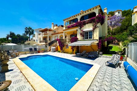 Villa in Dehesa de Campoamor