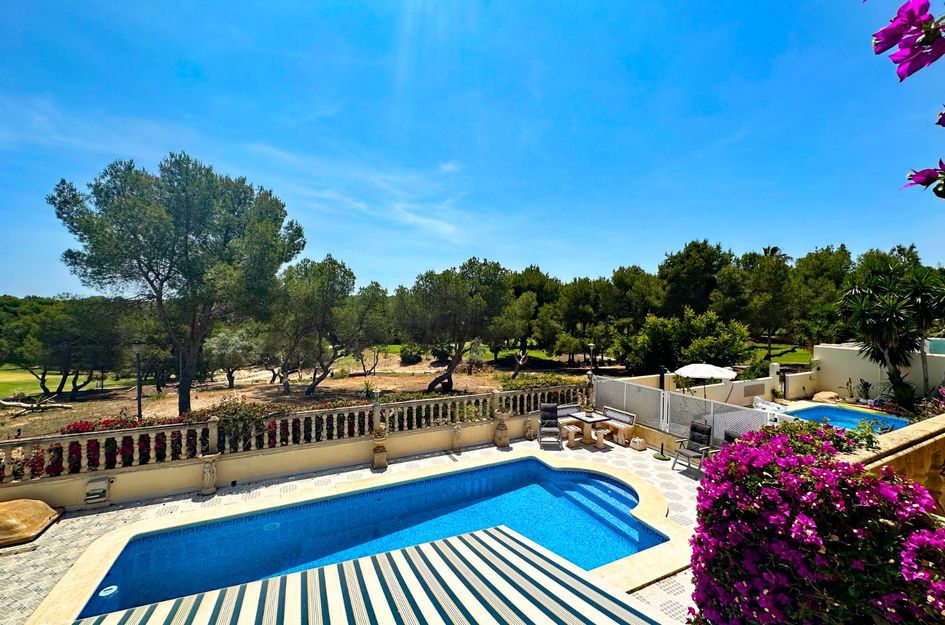 Villa in Dehesa de Campoamor