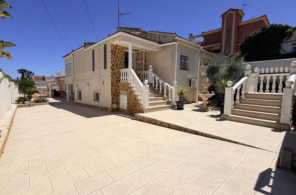 Villa in Torrevieja