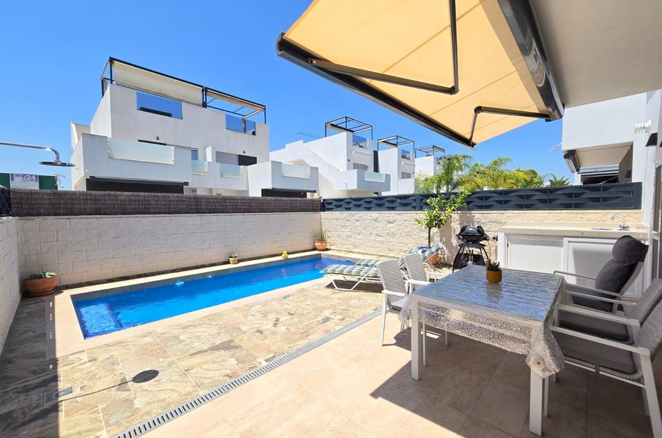 Villa in Quesada
