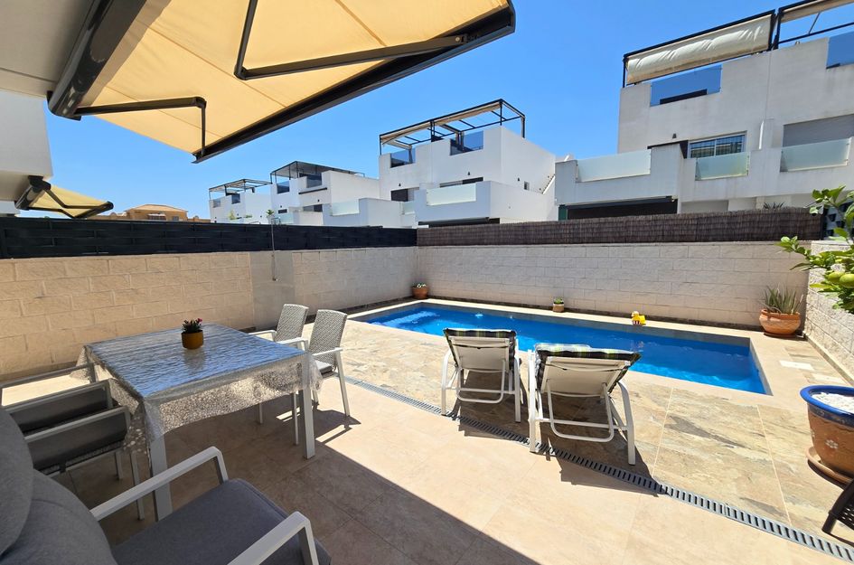 Villa in Quesada