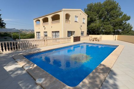 Villa in Cañadas de San Pedro