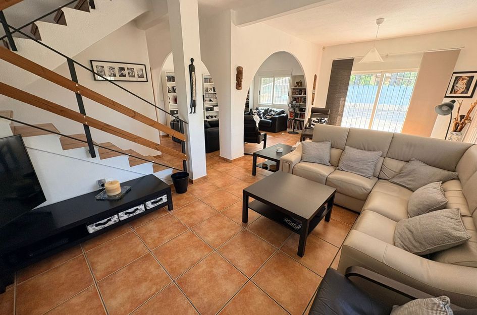 Villa in Cañadas de San Pedro